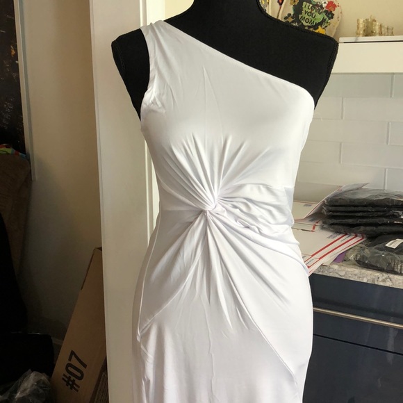 White one shoulder summer midi - Picture 2 of 8
